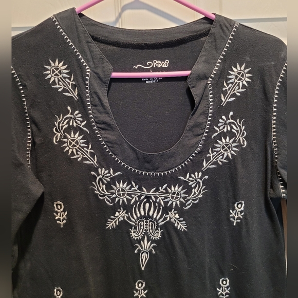 Black Embroidered Long Sleeve Top (Lg) - Picture 4 of 6